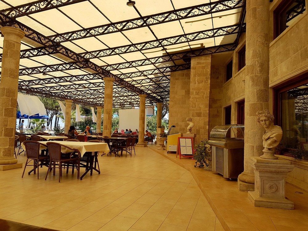 Royal Park Hotel Qerret Eksteriør billede